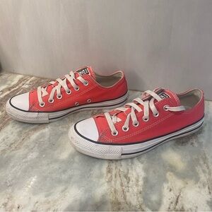 Converse Chuck Taylor All Star Low Top Bright Crimson Women’s 8 Men’s 6
